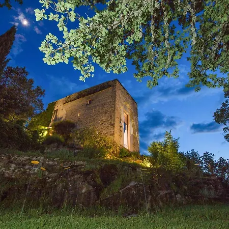 Torre Di Riosecco 度假居